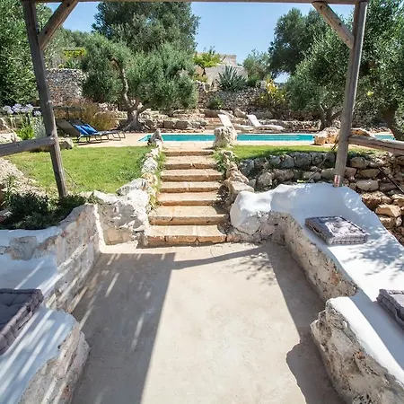 Trullo Tunine * Ostuni