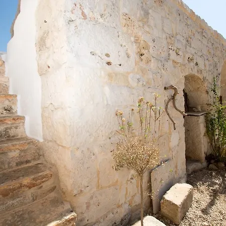 Trullo Tunine Villa *